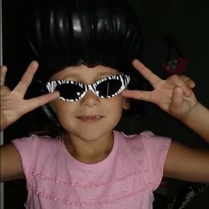 Meet your Posher, Raymond